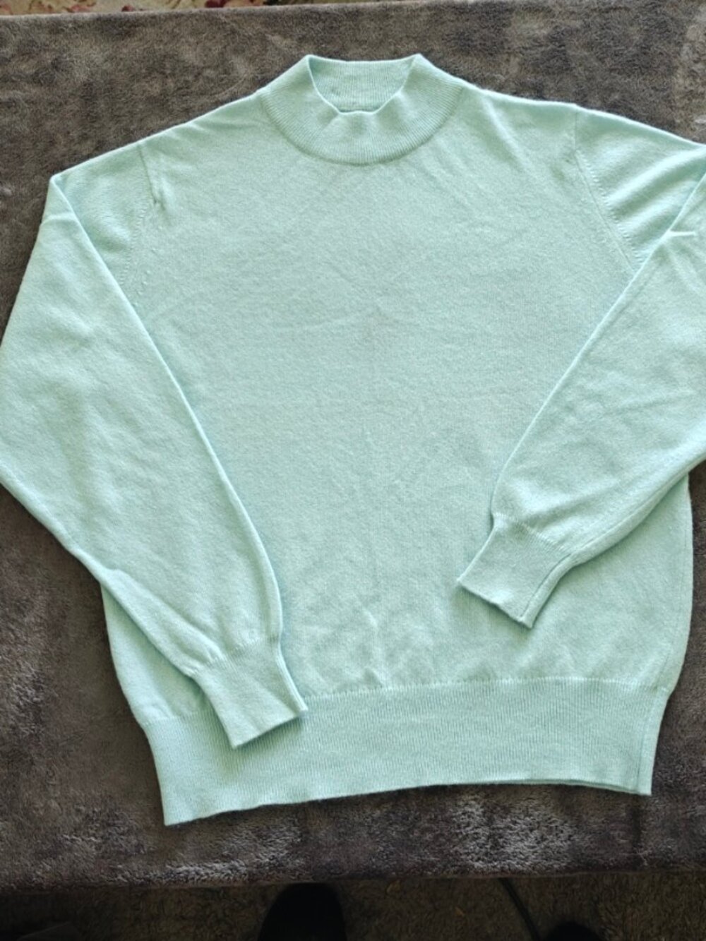 100 percent cashmere pale mint green mock neck sweater